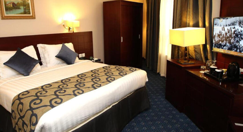 10 Nights 4 Star Easter Umrah Package 2025