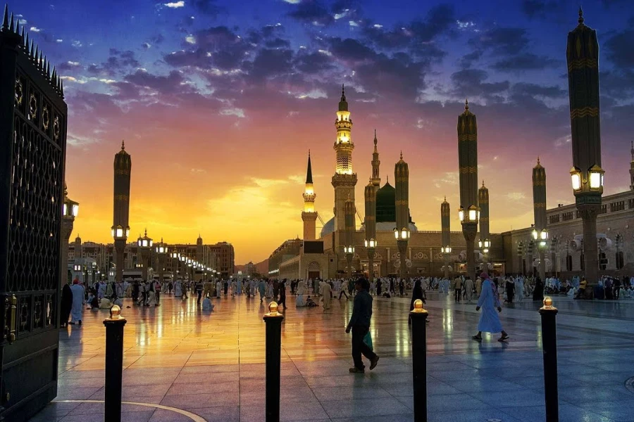 Time-Saving Tips for a Well-Organized Hajj or Umrah Trip