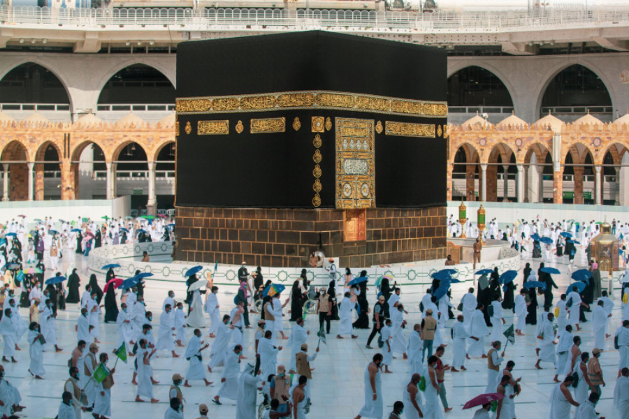 Individual vs Group Ummrah Packages